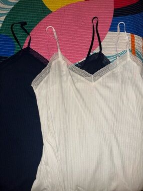 Victoria's Secret (2) White & Blue Ribbed Lace-Trim Night Dress